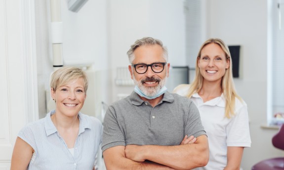 lächelndes Ärzteteam